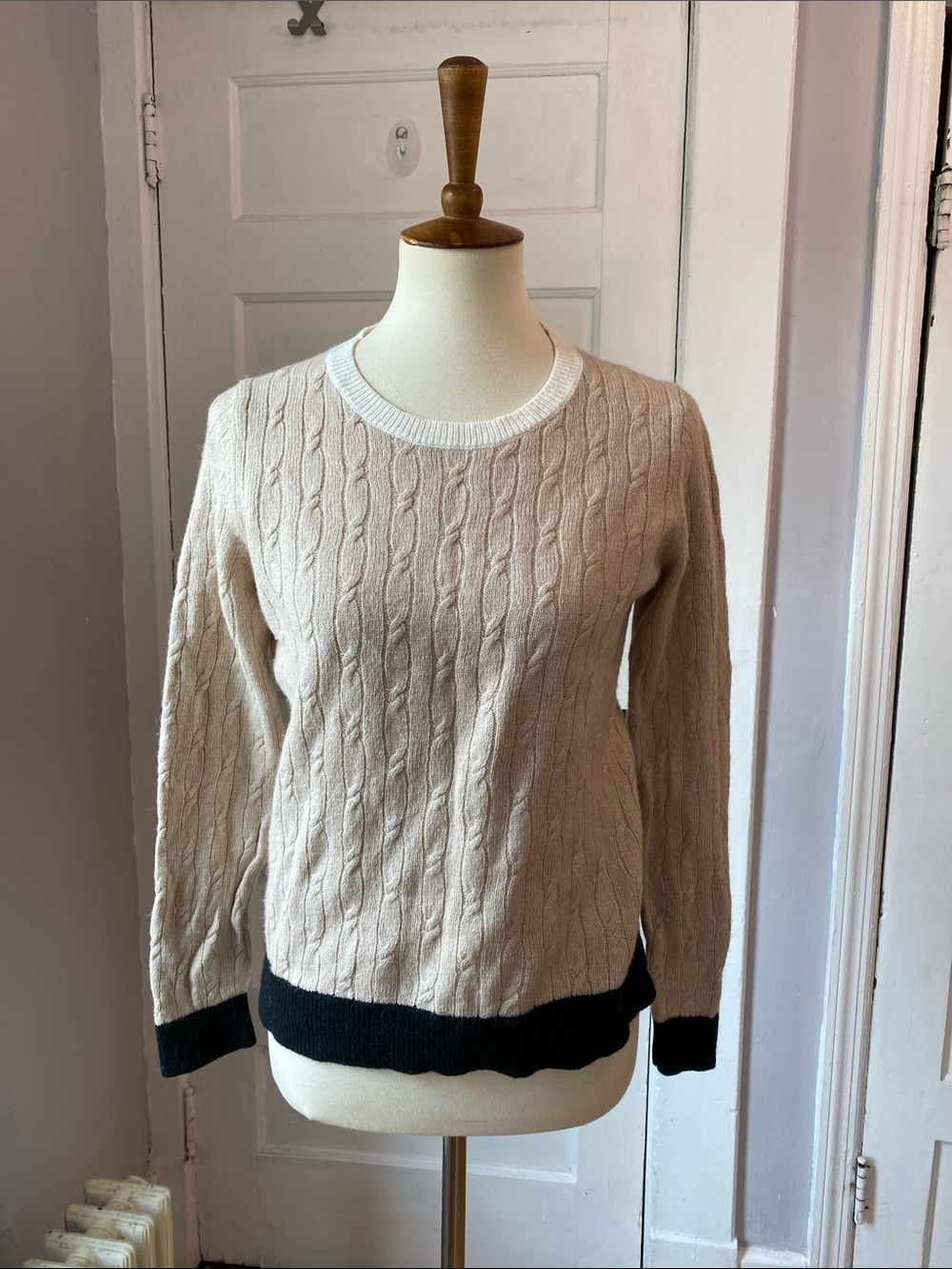 Ann Taylor LOFT Cable Knit Crew Sweater, Size M - Picture 3 of 14